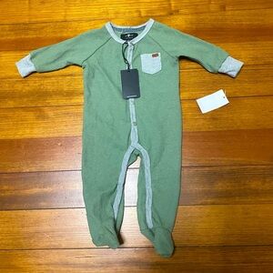 NWT 7 For All Mankind Green Waffle-Knit Footie with Heather Gray Trim Size 3-6
